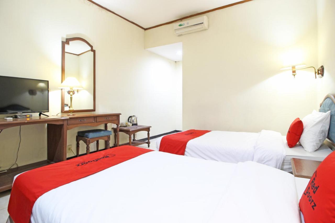 Reddoorz Near Malioboro Tugu Station Jogja Hotel Yogyakarta Eksteriør billede