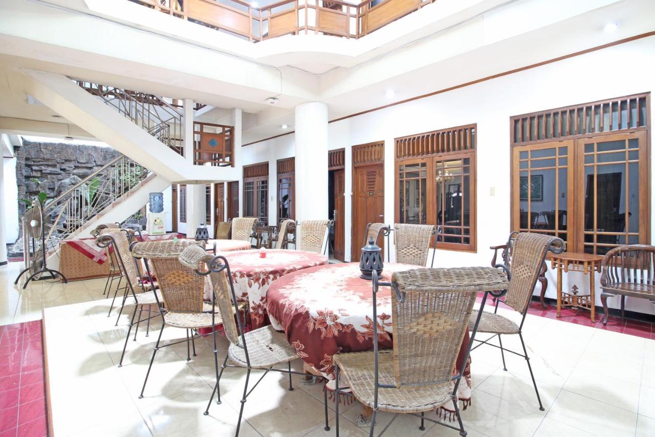 Reddoorz Near Malioboro Tugu Station Jogja Hotel Yogyakarta Eksteriør billede