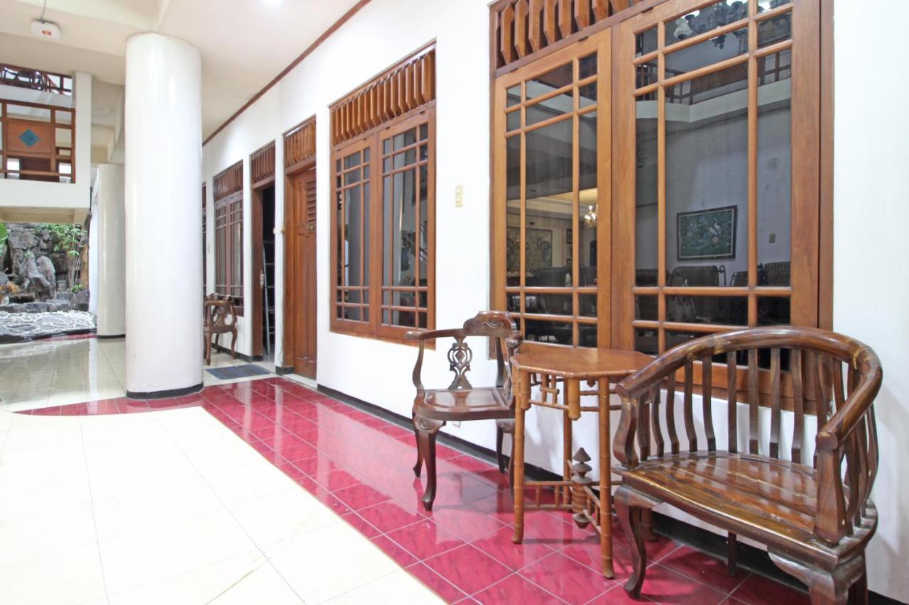 Reddoorz Near Malioboro Tugu Station Jogja Hotel Yogyakarta Eksteriør billede