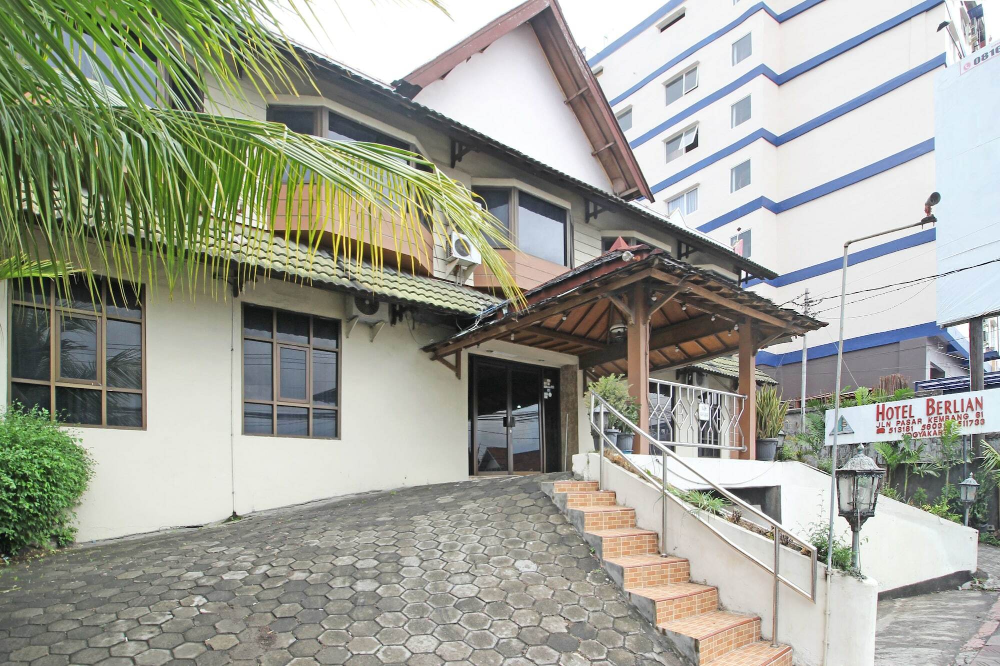 Reddoorz Near Malioboro Tugu Station Jogja Hotel Yogyakarta Eksteriør billede